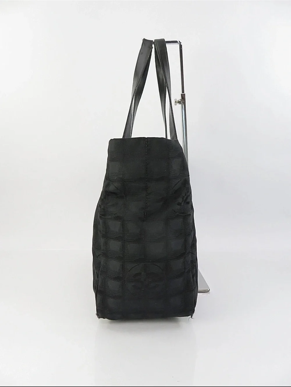 CHANEL Black Quilted Logo Tote - Picture 4 of 16